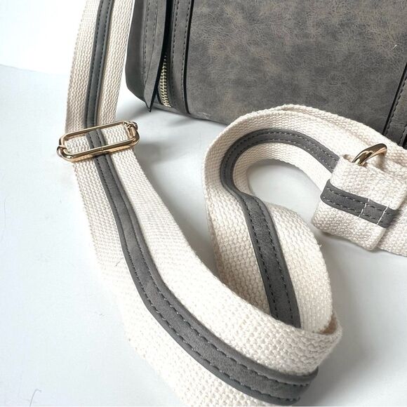 VR Nyc Zip Closure Webbing Strap Whipstitch Greige Crossbody Bag - Picture 4 of 16
